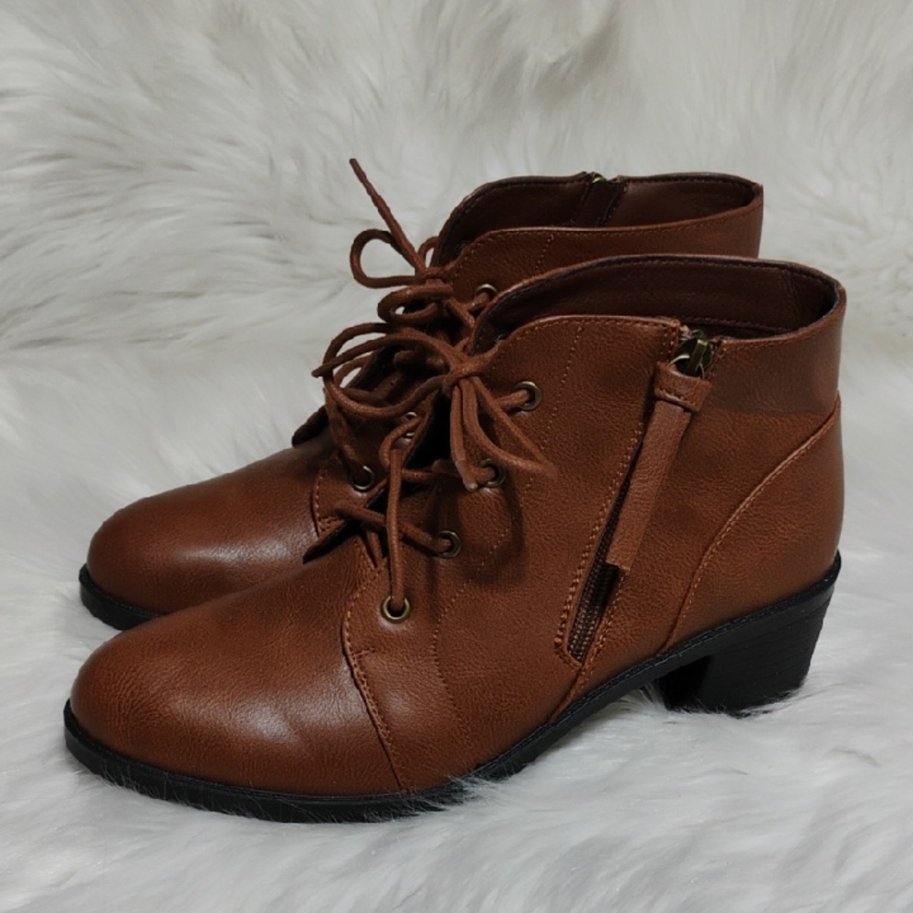 (XX-53) SALE! NWOT Easy Street Becker Brown Lace & Zip Up Boots